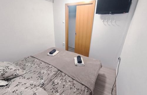 Ljubljana Apartment | Top-Rated JO-MA Apartma with Safe Parking & Pet-Friendly