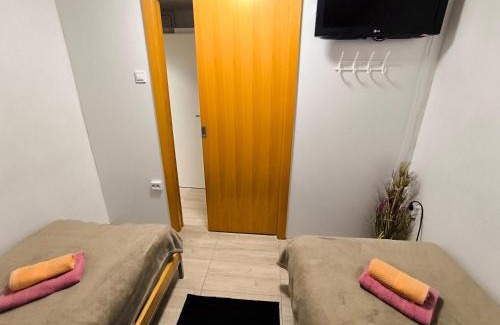 Ljubljana Apartment | Top-Rated JO-MA Apartma with Safe Parking & Pet-Friendly