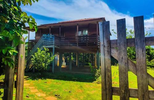 Santana House | Pet-Friendly Retreat: Jo's Nature Cabin with Perfect Reviews