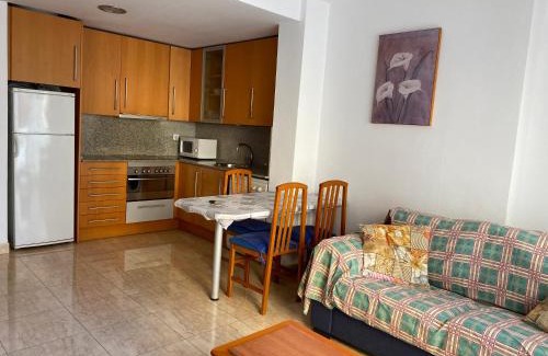 Tarragona Apartment | Joan XXIII Apartment: Family-Friendly Stay with Top Ratings