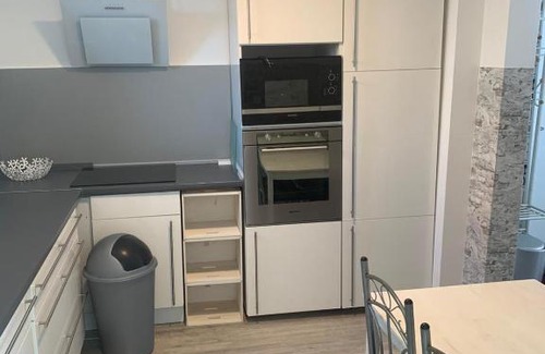 Sulzbach Apartment | Convenient Joanna Apartment in Weinheim for Your Getaway