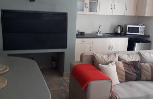 Port Owen House | Ocean View Retreat at Joan's Place - Rated 10/10 by Guests