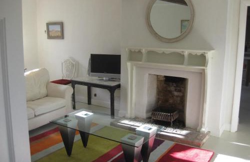 Crockerton House | Discover Job's Mill Cottage: 4-Star Family Retreat