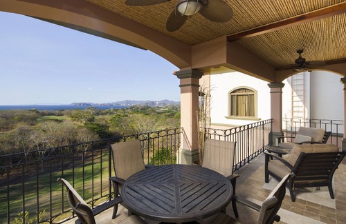 Playa Conchal Condo | Elegant Jobo 7 Penthouse with Pool & Spa at Reserva Conchal