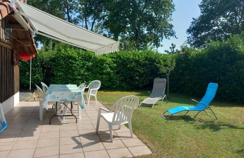 Azur House | Family-Friendly Gîte Jocelyne with Kitchen & Relaxing Vibes