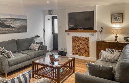Buckie House | Guest Rated 10/10 at Jock Mcmuffin Cottage, Family Friendly