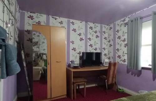 Walsall House | Top-Rated Jodefa 1: Ideal for Family Getaways