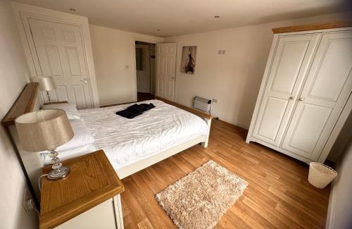 Withernsea Apartment | Family-Friendly Stay at Joe Kelly Buildings A - 8.4/10 Rating
