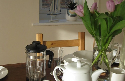 Filey Cottage | Guest Rated: Joe's Beach House with Oceanfront Amenities