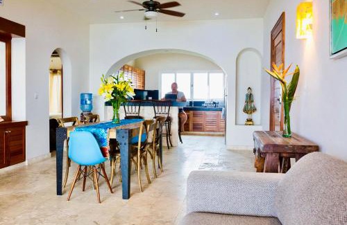 Isla Mujeres House | Relaxing Retreat at Joe's Condo with Ocean View & Pool