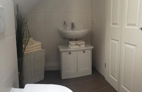 Region Hannover District House | Budget-Friendly Stay at Joel Living with Child-Friendly Amenities