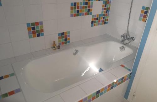 Hopital-Camfrout Bed & Breakfast | Accessible Retreat at Joelle et Hans B&B - Rated 10/10!