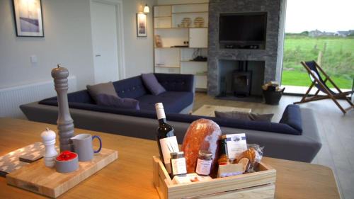 John O'Groats House | Inviting Jog Lodge: 3 Bed Sea-View, Pet & Child Friendly