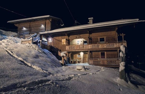 Finkenberg House | Jogglelerhof Comfortable holiday residence