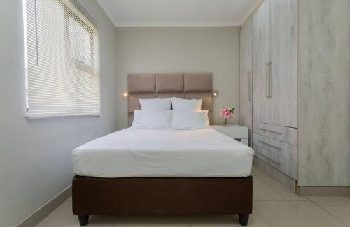 Lombardy East Apartment | Convenient Stay Near N1 with Family-Friendly Amenities