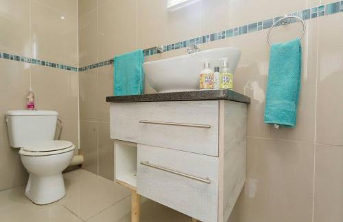Lombardy East Apartment | Convenient Stay Near N1 with Family-Friendly Amenities