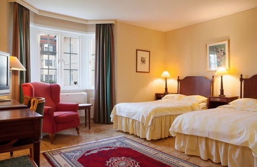 Johannesberg Hotel | Experience Johannesbergs Slott with Pool and Spa Amenities