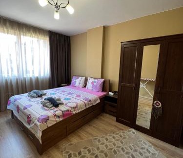 rayon Triaditsa Apartment | Family-Friendly Johannesburg Apartment with Play Area & Parking