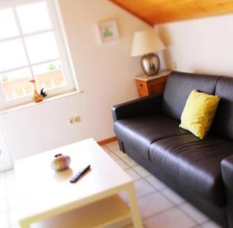 Langsur House | Delightful Johannishof Wein-Café & Gästehaus Awaits You