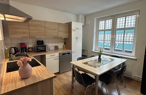Neumuenster House | Johannisstraße 1 W4 - 3 bedrooms with parking space
