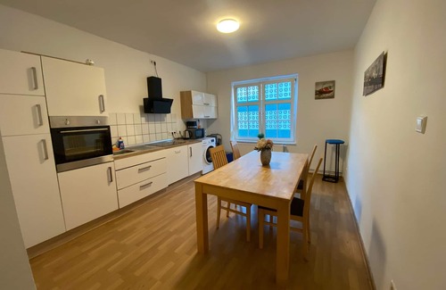 Neumuenster House | Johannisstraße 1 W4 - 3 bedrooms with parking space