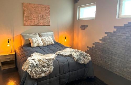 Ylamylly Hotel | Relax at Johanssonin talo 1849: Spa, Hot Tub & Pet Friendly
