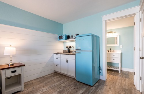 Kill Devil Hills Hotel | Oceanfront Retreat at John Yancey Inn - Top-Rated Stay!