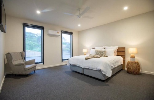 Waterhouse House | Johnnies: Stylish Stay with Pool, Spa & 10/10 Guest Rating