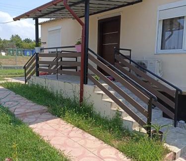 Thermaikos House | Discover Johnny's Private House: Family & Pet-Friendly Retreat
