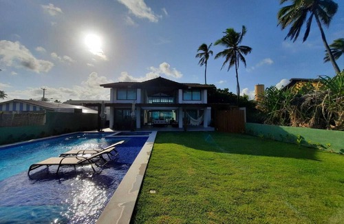 Porto de Galinhas House | Joia do Porto: Beachfront Comfort with Unique Amenities