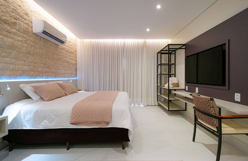 Centro Hotel | Discover Joia Rara Pousada: Family-Friendly Retreat with Pool