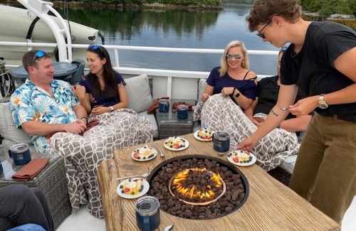 Friday Harbor Boat Rental | Experience Bear Paw: Your Private Yacht in San Juan Islands