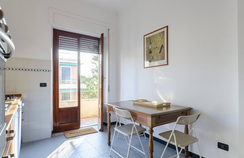 Albaro Apartment | Family-Friendly Altido Apartment Near Beautiful Beaches