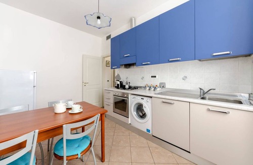 Pre House | Convenient Altido Band House Near Ferry Terminal