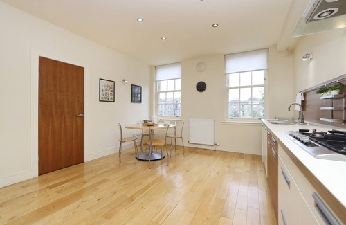 Leith Apartment | Altido Executive 2-Bed Apartment with Inviting Roof Terraces