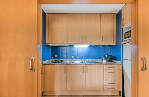Lordelo do Ouro e Massarelos Apartment | Explore JOIVY: Modern Flat Steps from Douro River