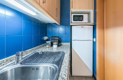 Lordelo do Ouro e Massarelos Apartment | Explore JOIVY: Modern Flat Steps from Douro River