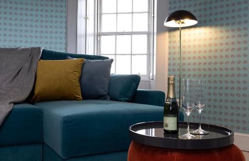 New Town House | Family-Friendly JOIVY Observatory House with 4-Star Comfort