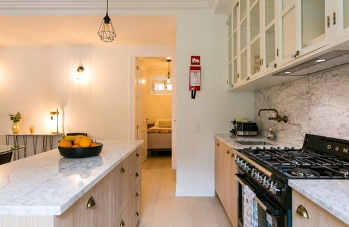 Santo Antonio House | Cozy 2BR Apartment with Garden Near Avenida Subway
