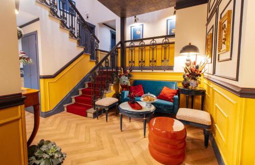 Oltrarno Hotel | Discover Hotel Rosary Garden - Pet Friendly & Family Welcoming