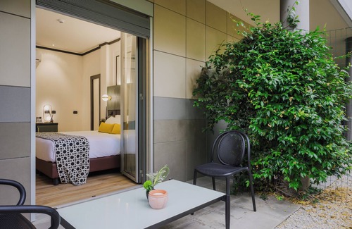 Florence Hotel | Relax at Together Florence Inn: Pool, Spa & Family-Friendly