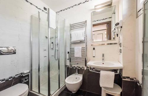 Florence Hotel | Relax at Together Florence Inn: Pool, Spa & Family-Friendly
