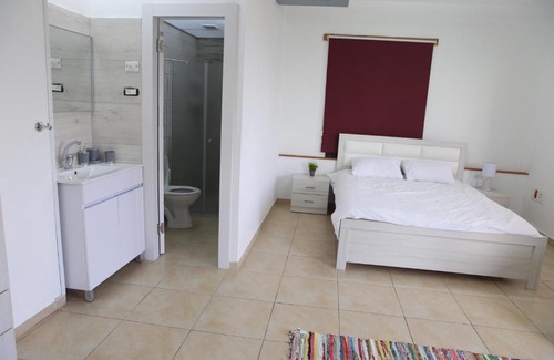 Majdal al-Shams House | Welcoming Jola Guest House: Family-Friendly & Accessible Stay