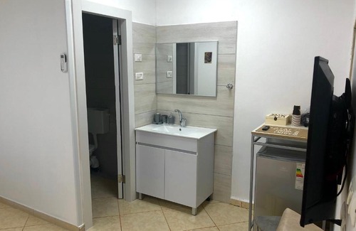 Majdal al-Shams House | Welcoming Jola Guest House: Family-Friendly & Accessible Stay