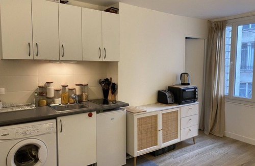 Strasbourg -Saint-Denis Apartment | Cozy 2-Bedroom Retreat in the Heart of Paris