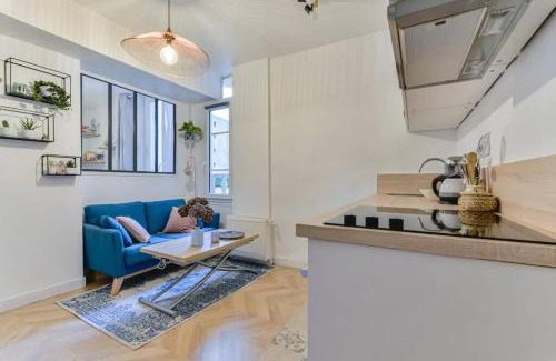 Vignerons Apartment | Cozy Apartment Near Bois de Vincennes and Metro Access
