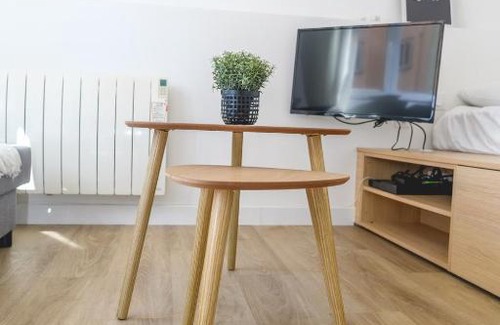 Quartier des Eaux-Claires Apartment | Inviting Vallier Catane Apartment with Free Wifi & Family-Friendly