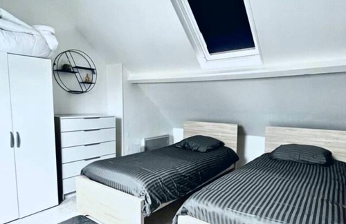 Saint-Quentin Apartment | Joli Duplex Tout Équipé Centre-ville Wifi Gratuit Netflix 1/2 Pers