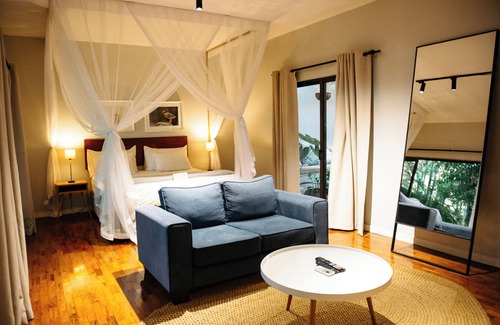 Sommerschield House | Relax at Joli Guesthouse: Pool & Family-Friendly Amenities