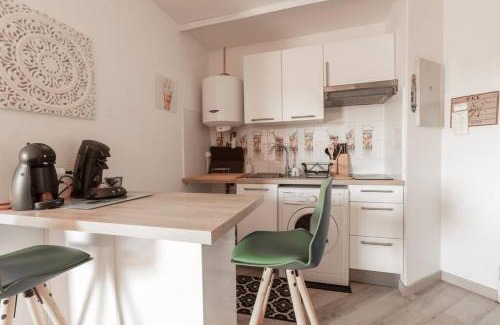 Castanet-Tolosan Apartment | Discover a Cozy Loft with Pool, Tennis & Pet-Friendly Stays